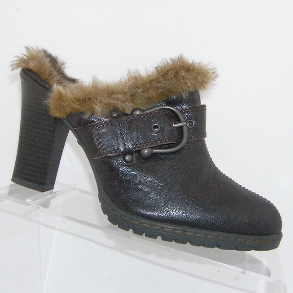 fur clogs